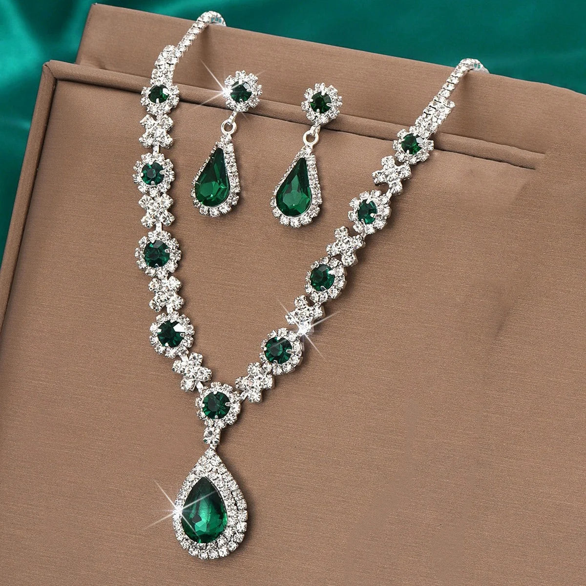 Emerald Cascade Jewelry Set