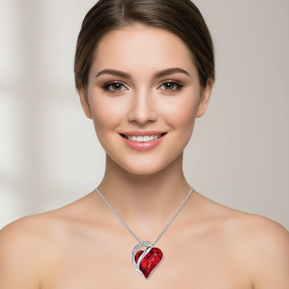 Modelo usando colar vermelho - 1080x1080